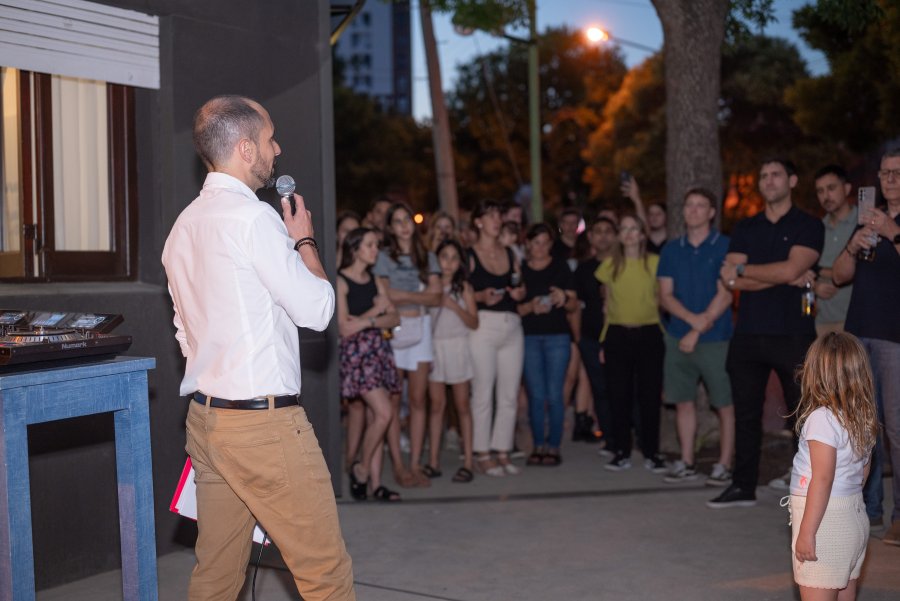 INAUGURACI&Oacute;N. Amigos, familiares, clientes y representantes de compa&ntilde;&iacute;as de seguros en el acto de apertura.