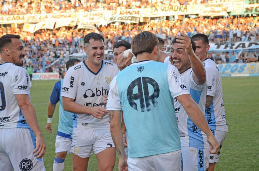 ATL&Eacute;TICO DE RAFAELA LE VOLVI&Oacute; A GANAR A DOUGLAS HAIG Y ES FINALISTA