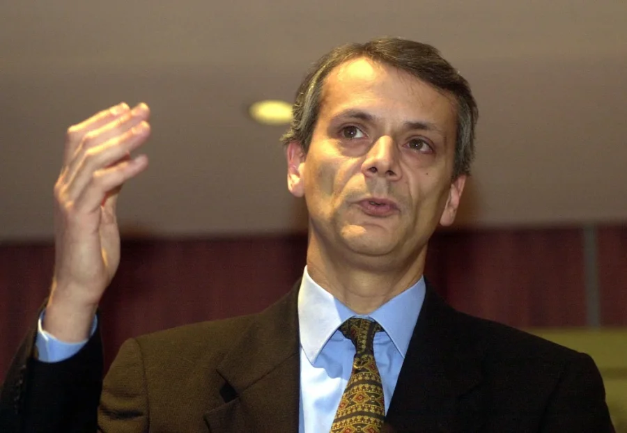 Javier Castrilli fue &aacute;rbitro entre 1978 y 1998.