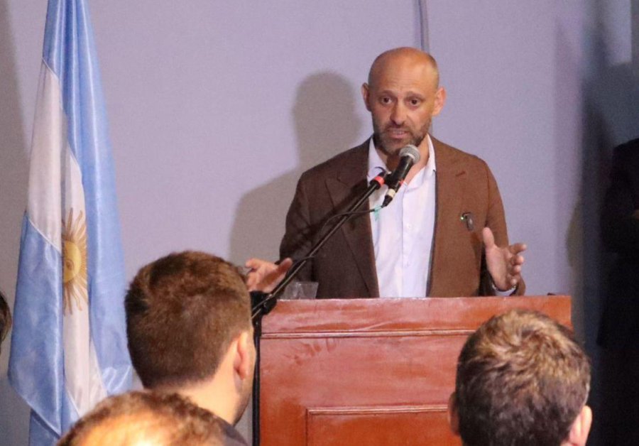 PROYECTO. Santa Fe present&oacute; un programa de desarrollo de proveedores junto a Pan American Energy y anunci&oacute; la creaci&oacute;n de la Mesa de la Arena para potenciar la llegada a Vaca Muerta.