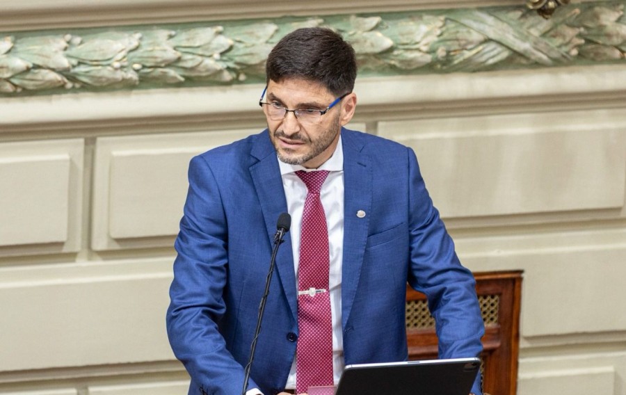 SESIONES EXTRAORDINARIAS. El gobernador Maximiliano Pullaro abre un verano caliente en la Legislatura santafesina.