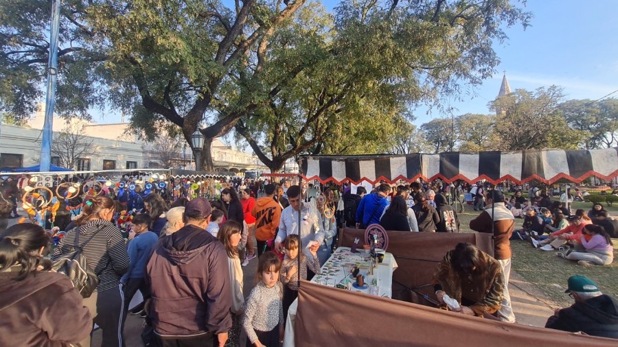 Primera edici&oacute;n de diciembre de Plaza Feria.