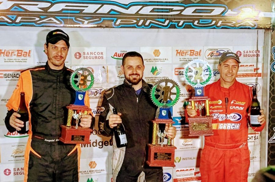 Ezequiel Garc&iacute;a (3&deg;), Agust&iacute;n Bonomo (1&deg;) y Mariano Garc&iacute;a (2&deg;) en el podio de la Final A de titulares.