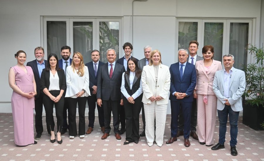 El bloque de diputados nacionales de Provincias Unidas, con los santafesinos Gisela Scaglia, Pablo Far&iacute;as, Jos&eacute; N&uacute;&ntilde;ez y Esteban Paul&oacute;n.