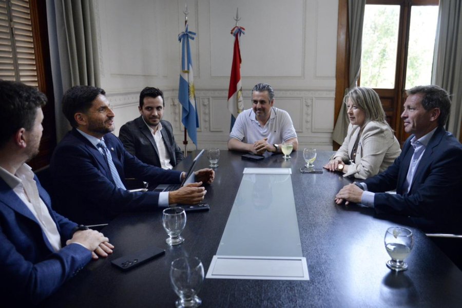 REUNION DE COORDINACION. El encuentro entre funcionarios provinciales y nacionales, encabezado por el gobernador Pullaro, se llev&oacute; a cabo en la Sede de Gobierno en Rosario.