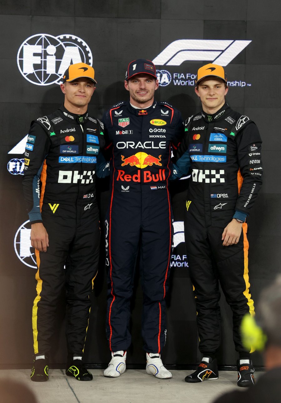 Los tres mejores del s&aacute;bado: Lando Norris (2&deg;), Max Verstappen (1&deg;) y Oscar Piastri (3&deg;).