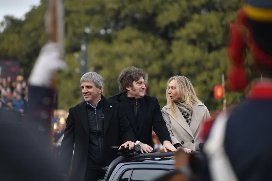 El ministro de Econom&iacute;a, Luis Caputo, anunci&oacute; la baja de retenciones al campo.