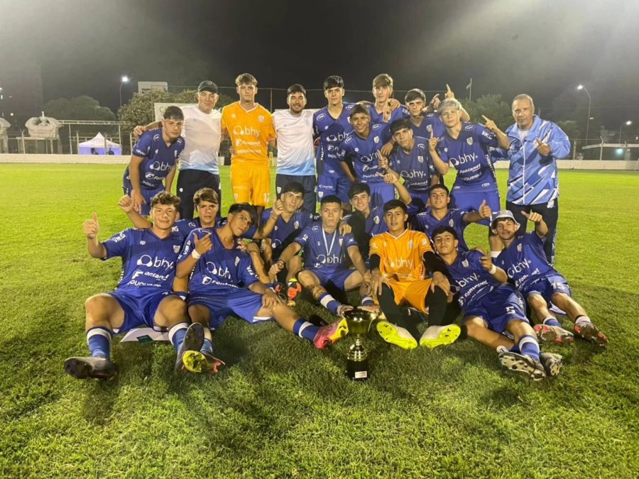 GRAN A&Ntilde;O. El festejo de los chicos de la S&eacute;ptima.