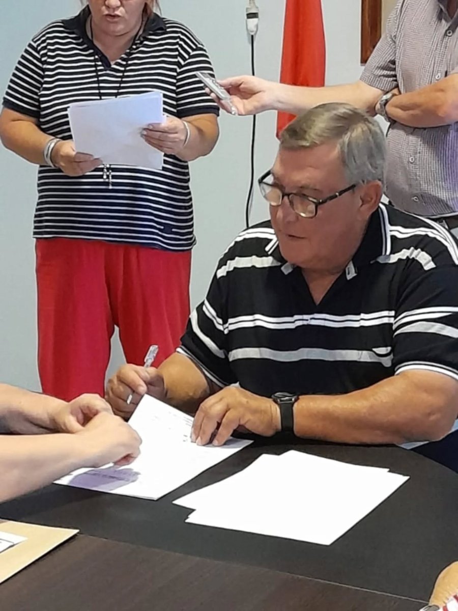 Gabriel Bono durante el acto celebrado hoy al medidod&iacute;a.