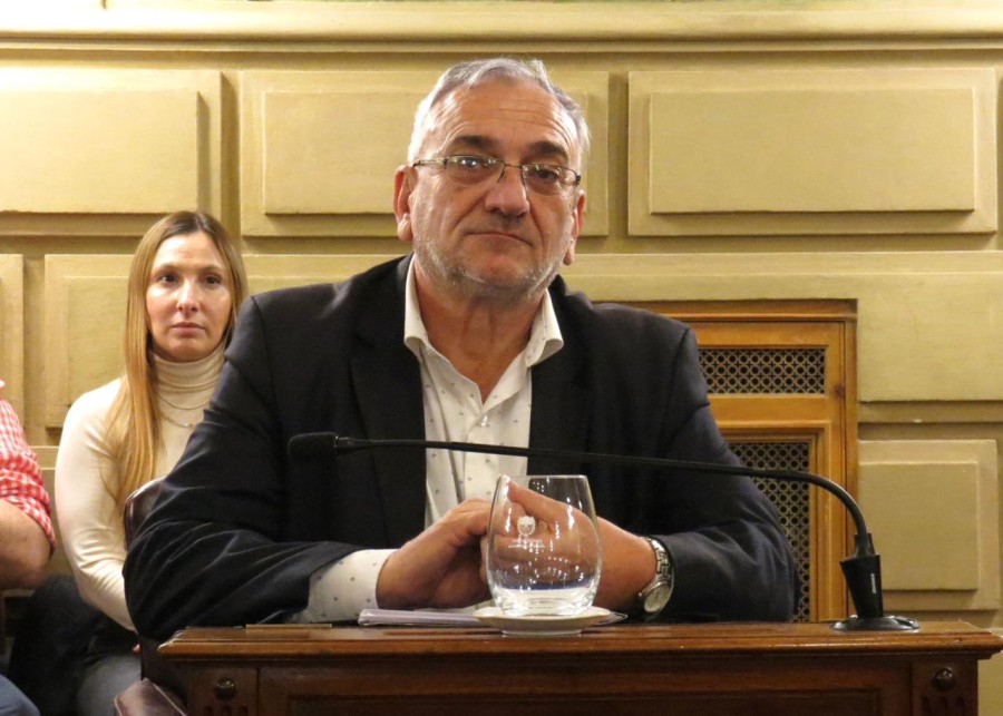 RAFAELINO. Alcides Calvo fue uno de los senadores que se pronunci&oacute; durante el tratamiento de la Tributaria provincial.