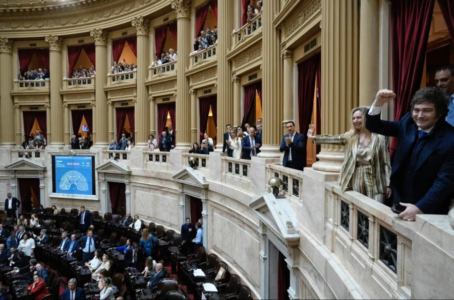 JURAMENTO. En la C&aacute;mara de Diputados asumieron m&aacute;s de 120 legisladores durante un acto al que asisti&oacute; el presidente Javier Milei.