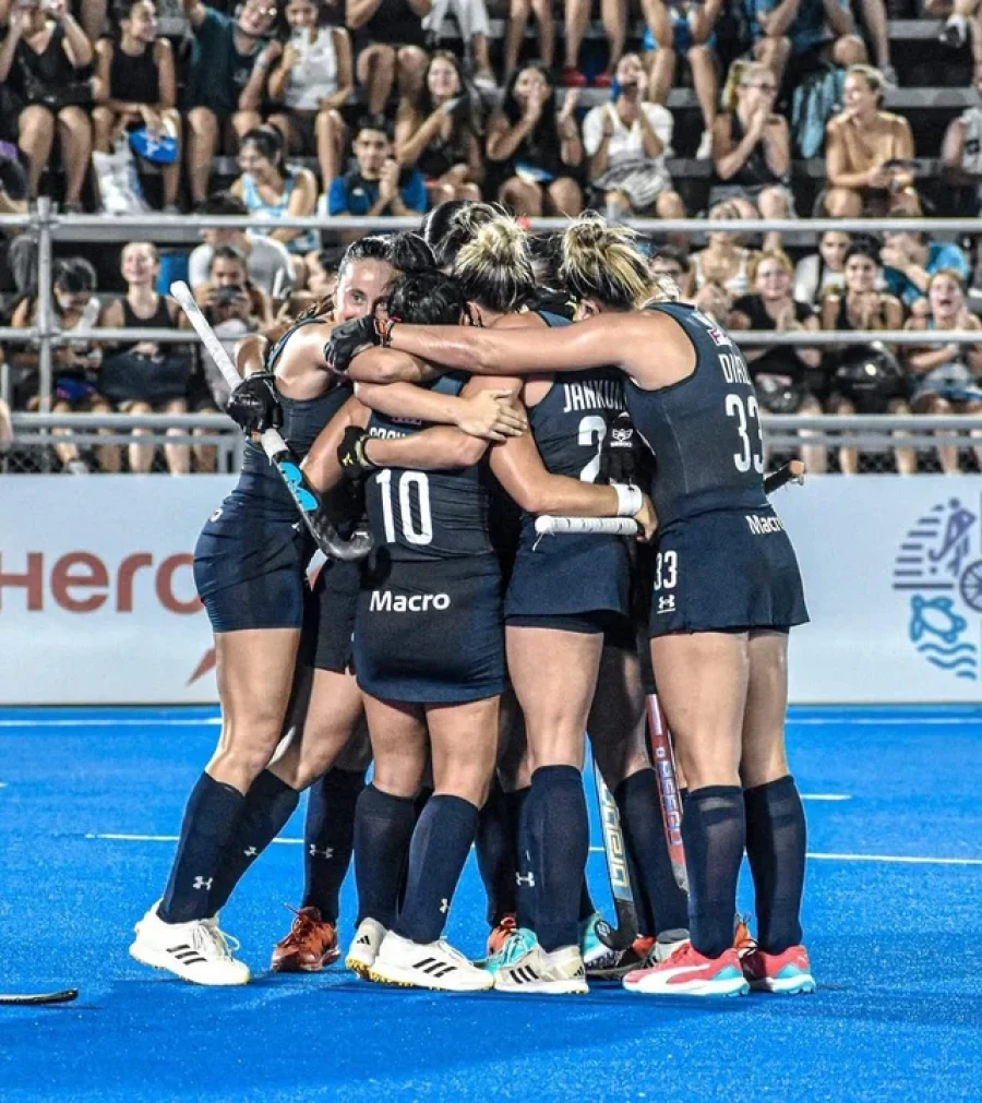 Las Leonas se enfrentan a Pa&iacute;ses Bajos por la FIH Pro League.
