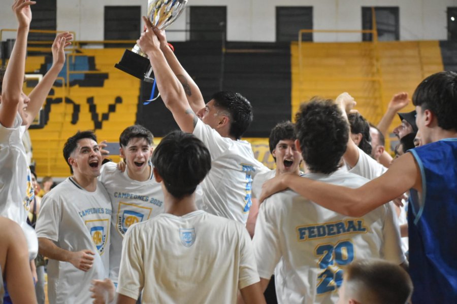EN PRIMERA. Atl&eacute;tico fue campe&oacute;n del Pre Federal.