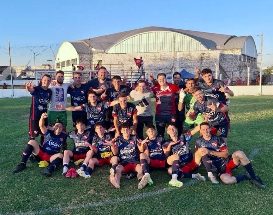 EL ROJO DE ATALIVA ES EL CAMPE&Oacute;N ABSOLUTO DE LA PRIMERA B