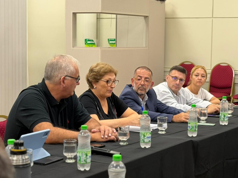 Otro de los puntos abordados fue la necesidad de continuar construyendo consensos en torno al desarrollo del sector noroeste de la ciudad.