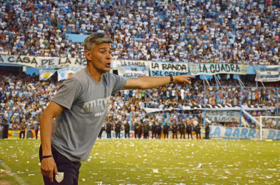 IV&Aacute;N JU&Aacute;REZ SEGUIR&Aacute; AL FRENTE DE LA CREMA EN EL 2026