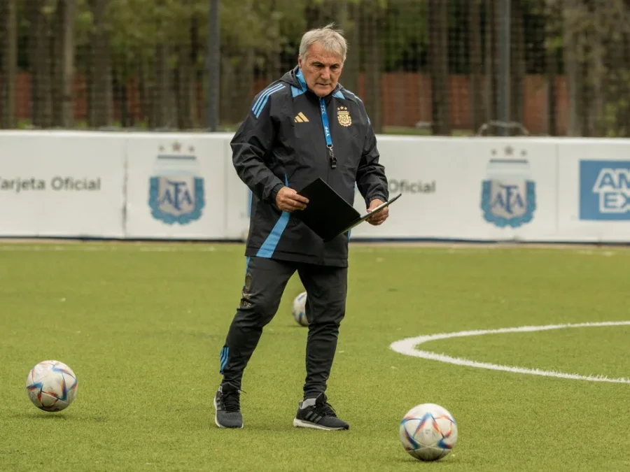 Claudio Gugnali, entrenador de la Selecci&oacute;n Sub-20 del Ascenso.