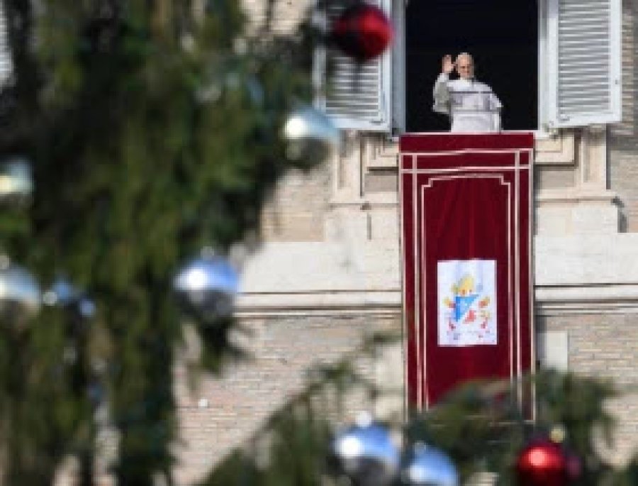 Esta ma&ntilde;ana Le&oacute;n XIV asomado al balc&oacute;n del Palacio Pontificio.
