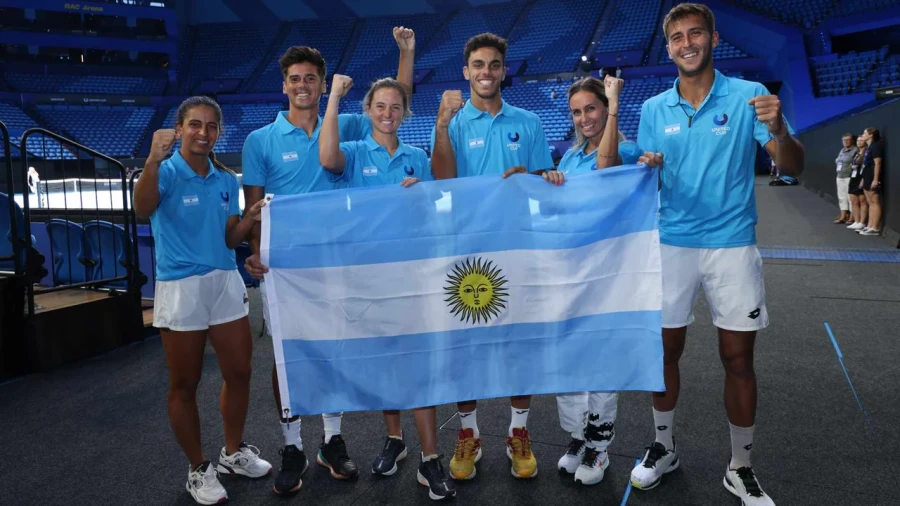 LISTOS PARA EL DEBUT. Los integrantes del equipo argentino.