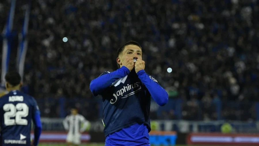 CONFLICTO. La despedida del buen jugador de V&eacute;lez no fue en buenos t&eacute;rminos.