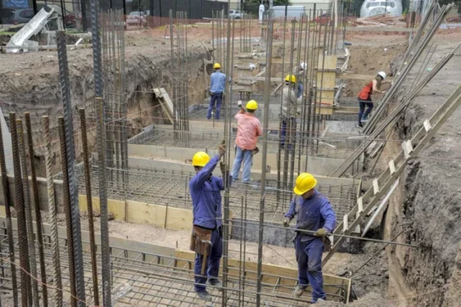 El empleo sigue en ca&iacute;da, seg&uacute;n revela un reciente informe.