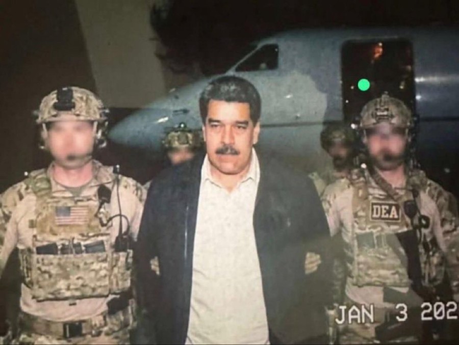 Tras la operaci&oacute;n de Estados Unidos, circul&oacute; una foto del presidente de Venezuela, Nicol&aacute;s Maduro, custodiado por dos efectivos de Fuerza Delta, aunque no se ha podido verificar su autenticidad.
