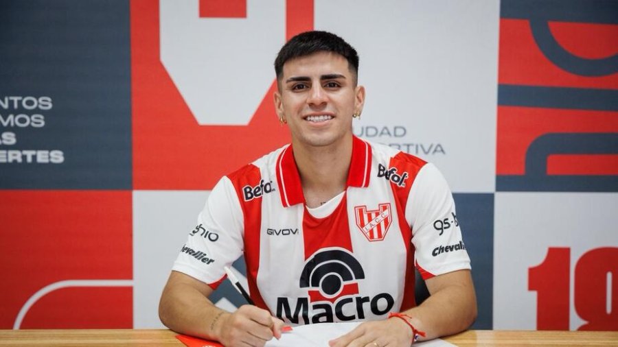 ALEX LUNA. El rafaelino que se form&oacute; en la Crema y tuvo un gran 2025 con el conjunto cordob&eacute;s.