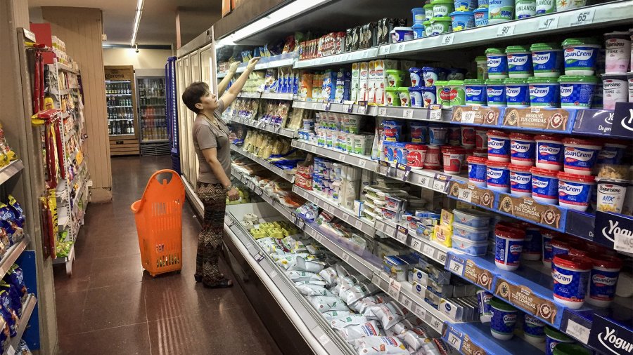 ANALISIS. Los servicios y los alimentos van comiendo el poder adquisitivo de los argentinos, seg&uacute;n una periodista especializada.
