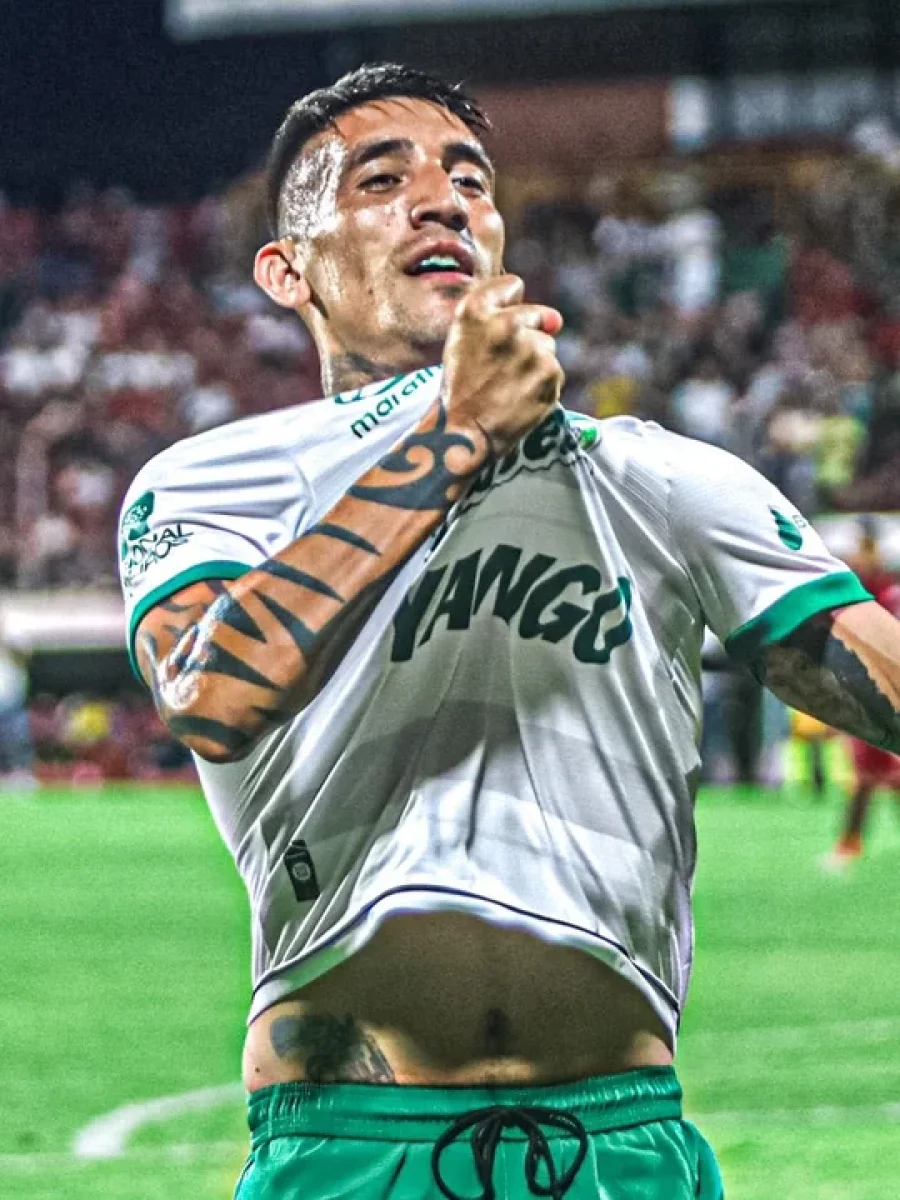 Ricardo Centuri&oacute;n vuelve a jugar en el f&uacute;tbol argentino.