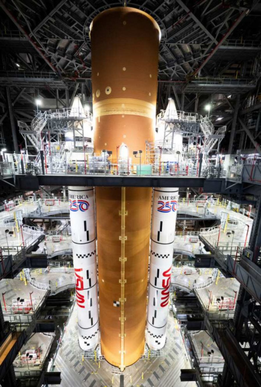 PROGRAMA ARTEMIS. En menos de un mes, la NASA regresar&aacute; a la Luna con 4 astronautas.