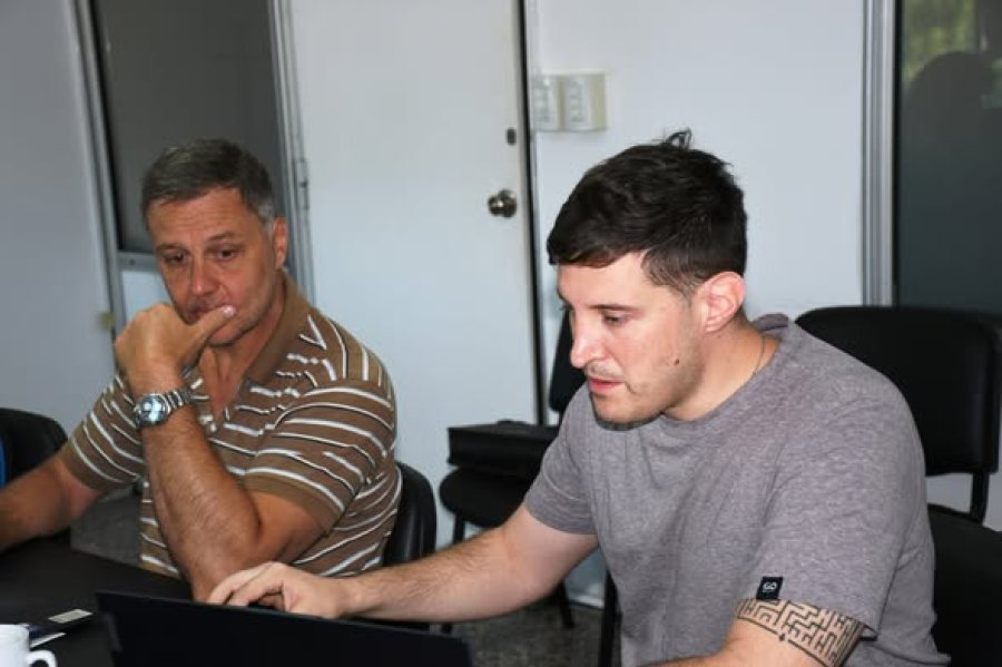 Fernando Cattaneo y Juan Ignacio Astor en una reuni&oacute;n de comisi&oacute;n.