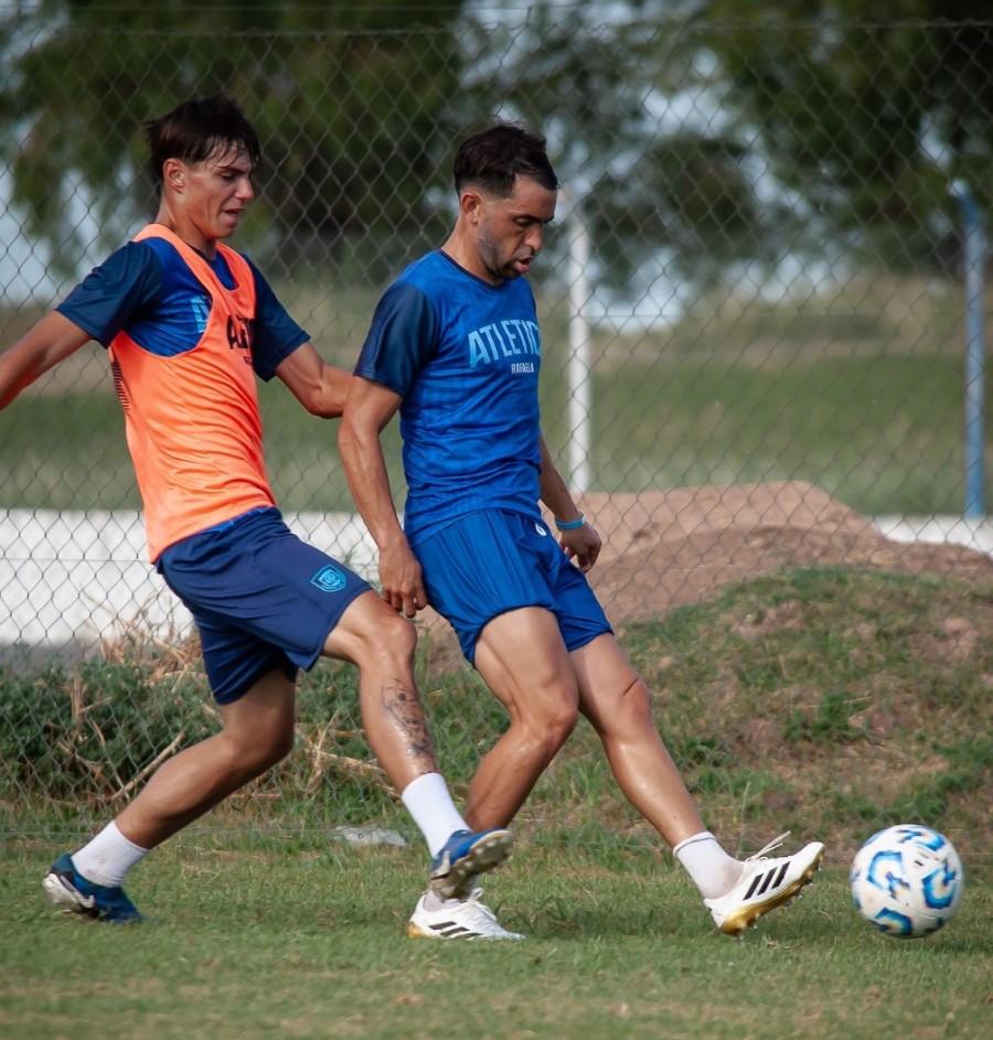 LA CREMA TENDR&Aacute; SUS PRIMEROS MINUTOS DE F&Uacute;TBOL FORMAL DEL VERANO