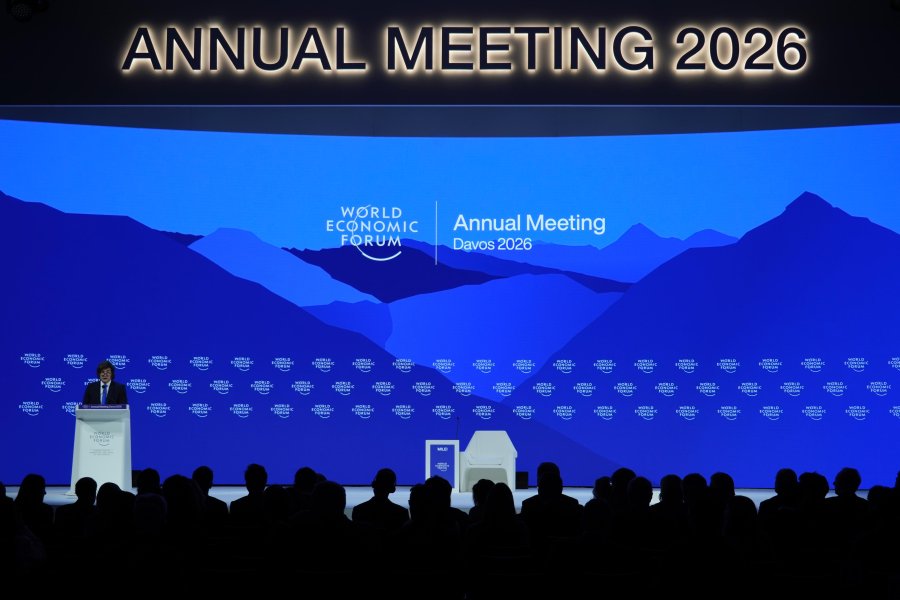 Javier Milei durante su exposici&oacute;n ante las &eacute;lites pol&iacute;ticas y econ&oacute;micas que asisten al Foro Econ&oacute;mico Mundial de Davos. (FOTO PRESIDENCIA)