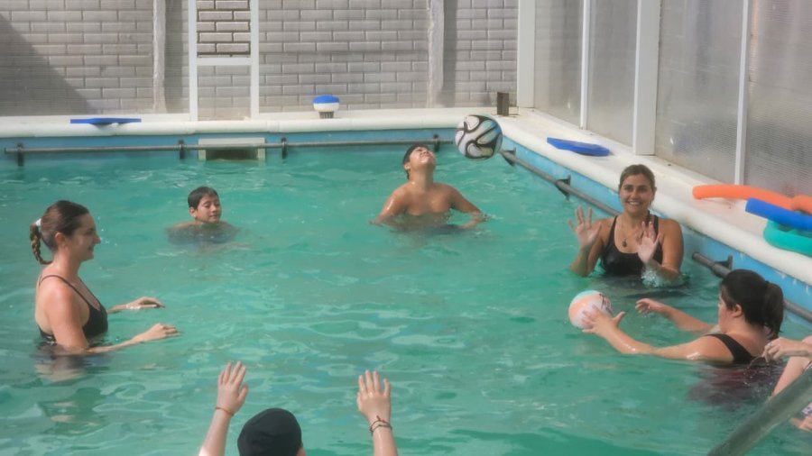 CONVIVIR. La actividad acu&aacute;tica tiene especial relevancia.