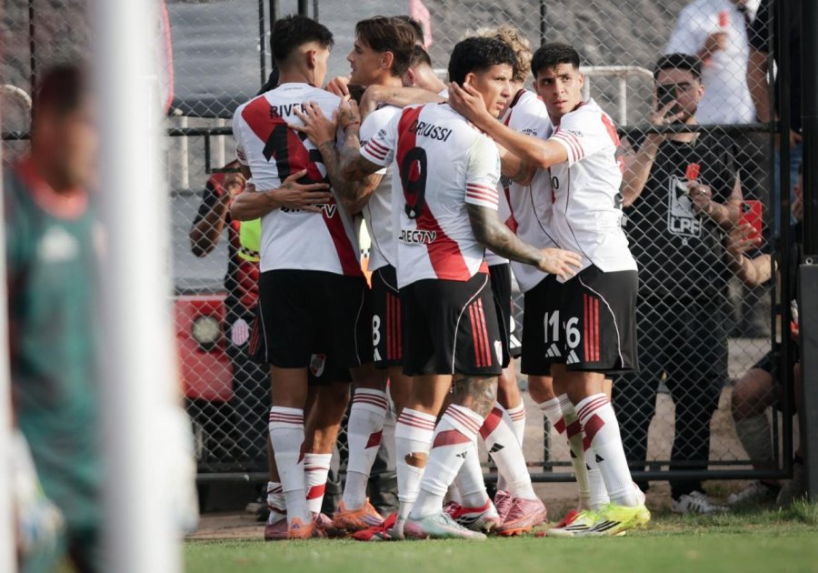 Con gol de Gonzalo Montiel River super&oacute; a Barracas Central.
