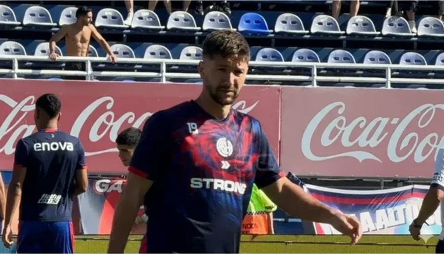 POLEMICA. La foto mostrando un aparente exceso de peso del futbolista.