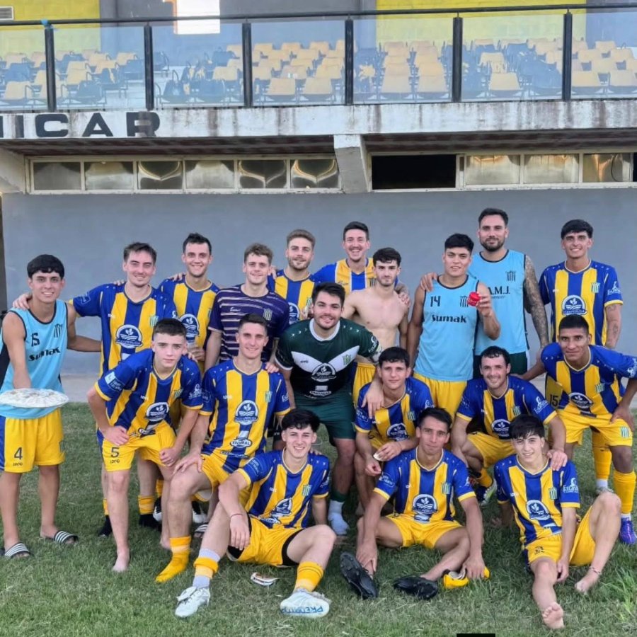 SIGUE EN EL TORNEO. El equipo mariajuanense.