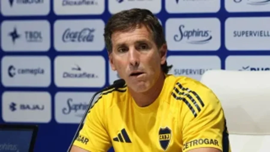 EN LA CUERDA FLOJA. El actual DT de Boca.