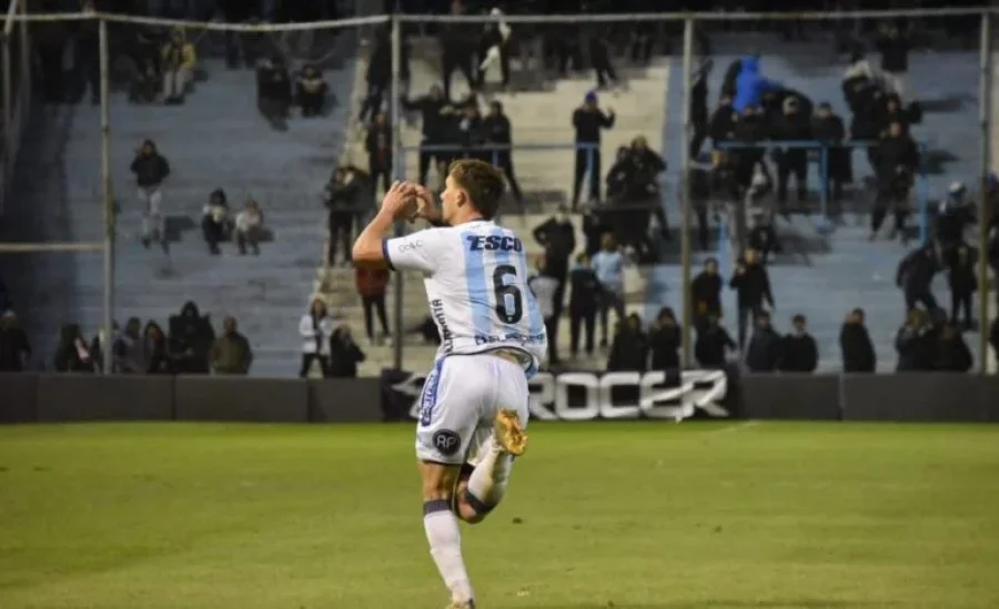 KEVIN JAPPERT CELEBRA SU GOL CON LA CREMA