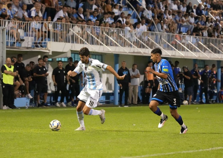 LUCAS ALBERTENGO SE MANTENDR&Iacute;A EN EL 11 TITULAR