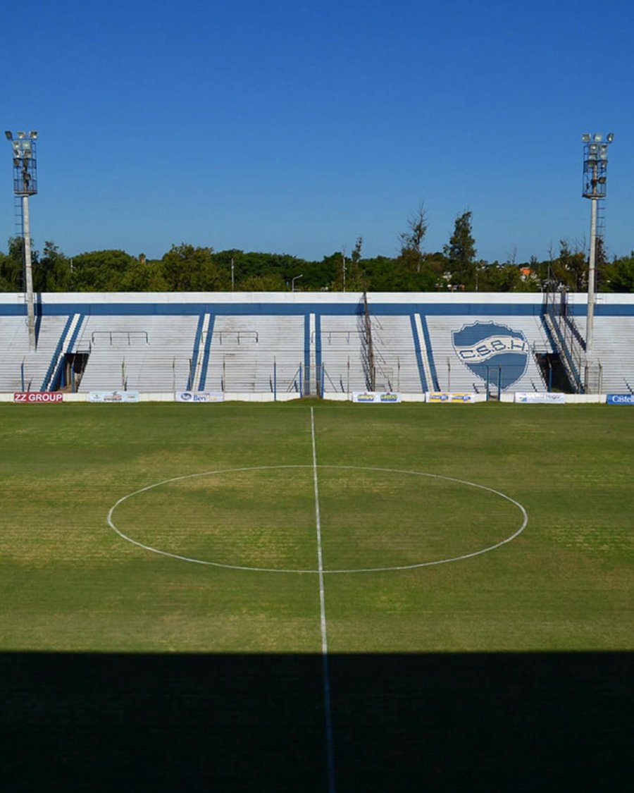 ESTADIO NESTOR ZENKLUSEN. El martes deb&iacute;an jugar Ben Hur - Sportivo Norte.