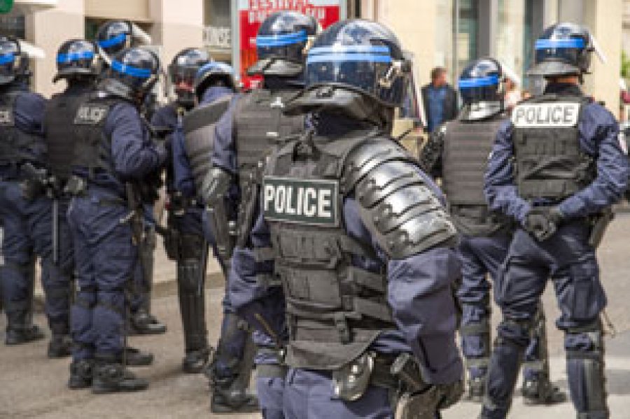 Tiene como finalidad ofrecer solidaridad a las v&iacute;ctimas de la represi&oacute;n policial y sus familiares.