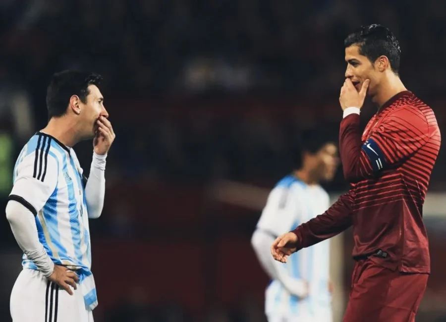 Messi alcanz&oacute; los 900 goles y rompi&oacute; otro r&eacute;cord ante Cristiano.