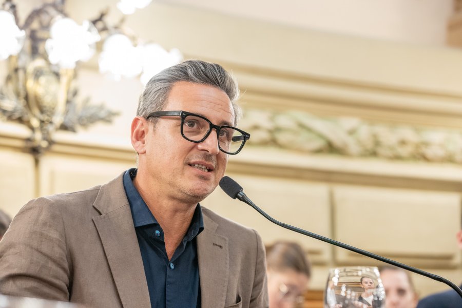 SENADOR. Seisas impulsa la prohibici&oacute;n a la actividad de los lavacoches.