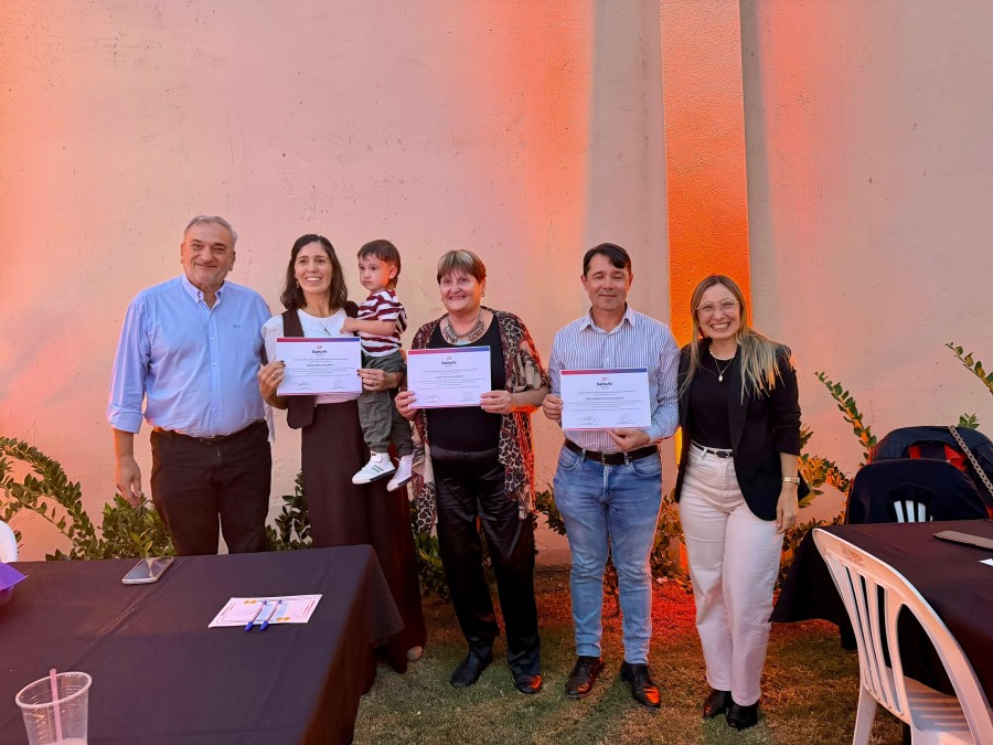 Alcides Calvo, Mar&iacute;a Jos&eacute; Platini, Laura Ludue&ntilde;a, Maximiliano Depetris y B&aacute;rbara Chivallero.