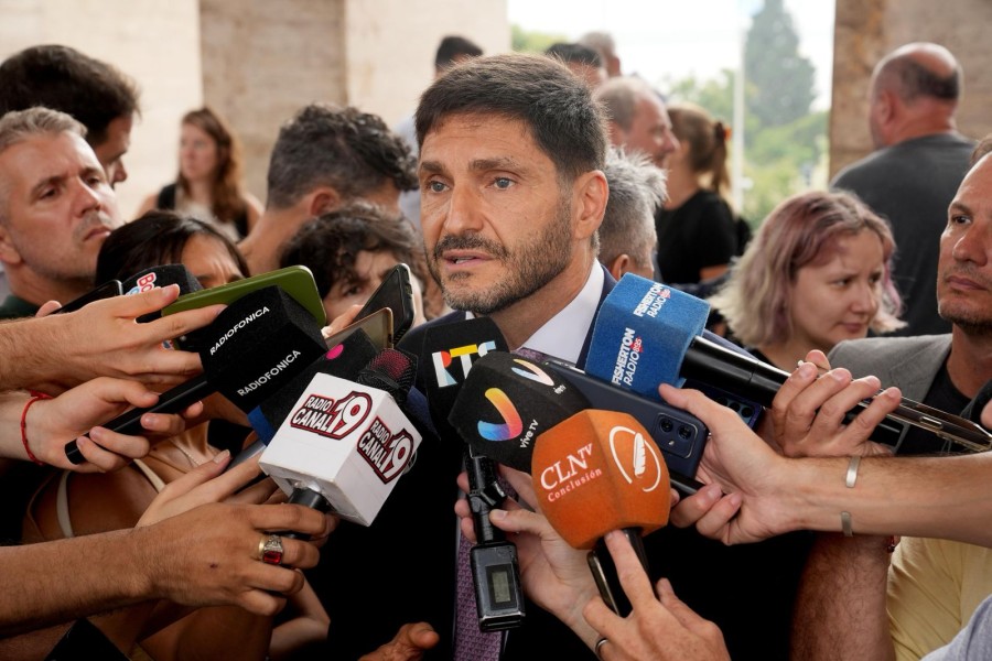 El gobernador Pullaro dijo que tres ministros del Gobierno provincial se trasladaron a San Crist&oacute;bal.