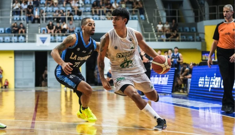 CON SUSPENSO. Ferro lo gan&oacute; en el final.