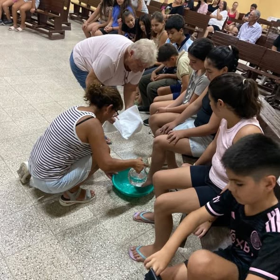 lavatorio de pies, significativa ceremonia de la celebraci&oacute;n.
