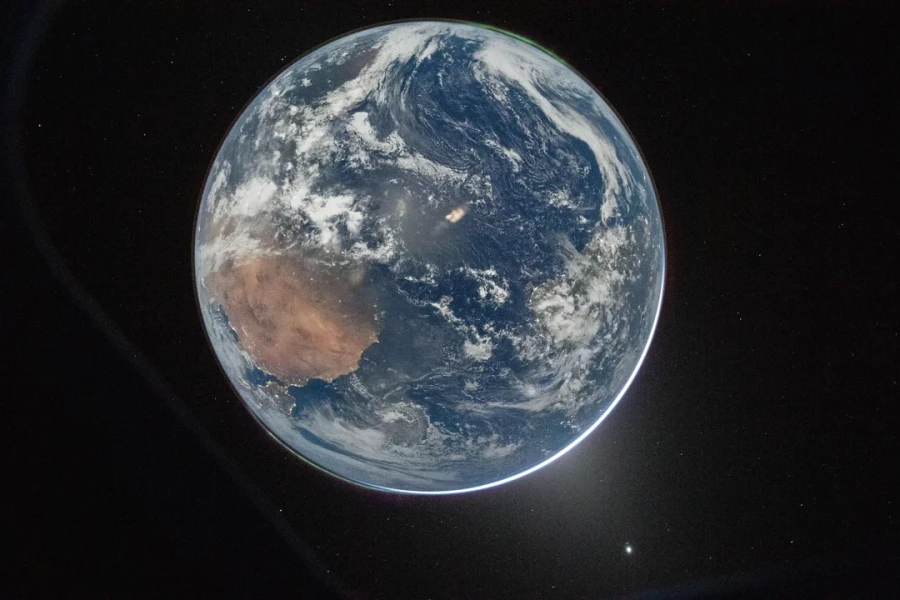 Una de las incre&iacute;bles im&aacute;genes capturas desde la nave Orion de la misi&oacute;n Artemis II.