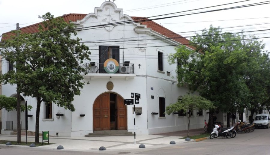 Edificio municipal, sede del Gobierno local.